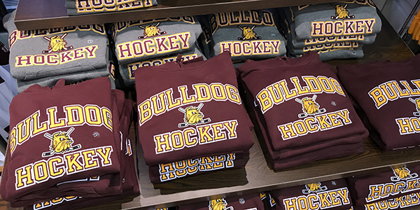 umd hockey sweatshirt